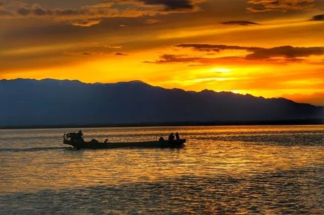 最新软件源,探索自然美景,寻找内心平静绿洲的旅行