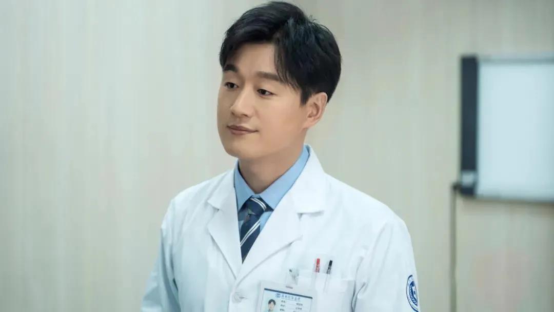 转世神医都市行医传奇，古今医术融合传承