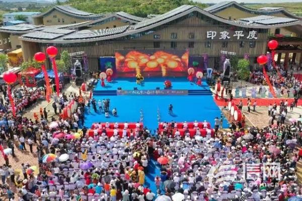 平度高铁启程,探索自然美景的列车准备就绪!